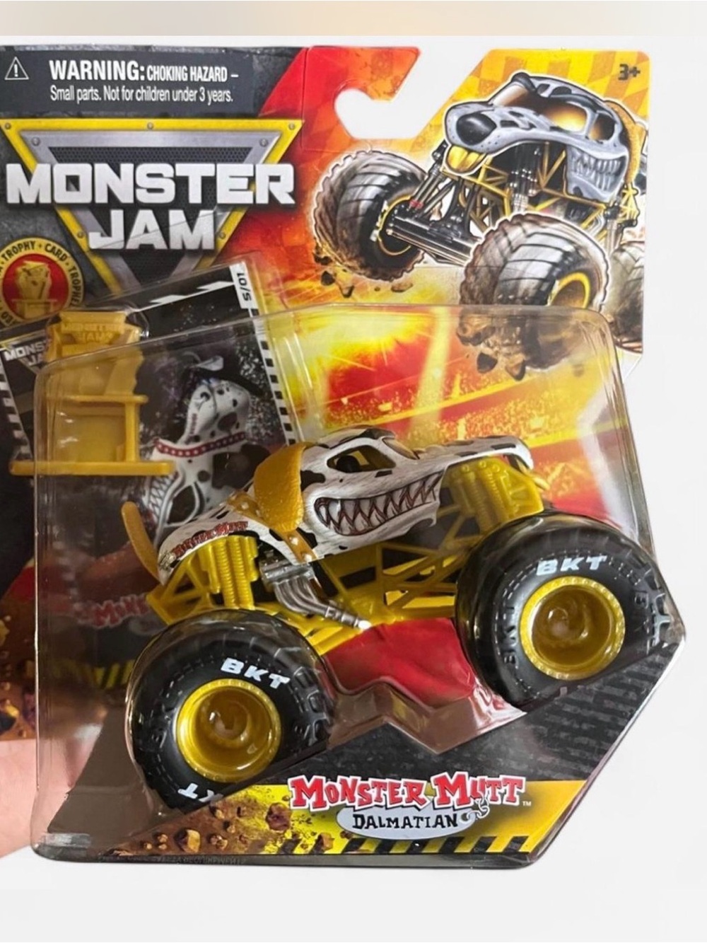 SPIN MASTER MONSTER JAM GOLD TROPHY CARD SERIES MONSTER MUTT SERIES 01 NEW 2026